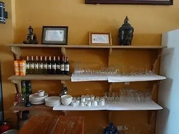 Kong Bar And Guesthouse