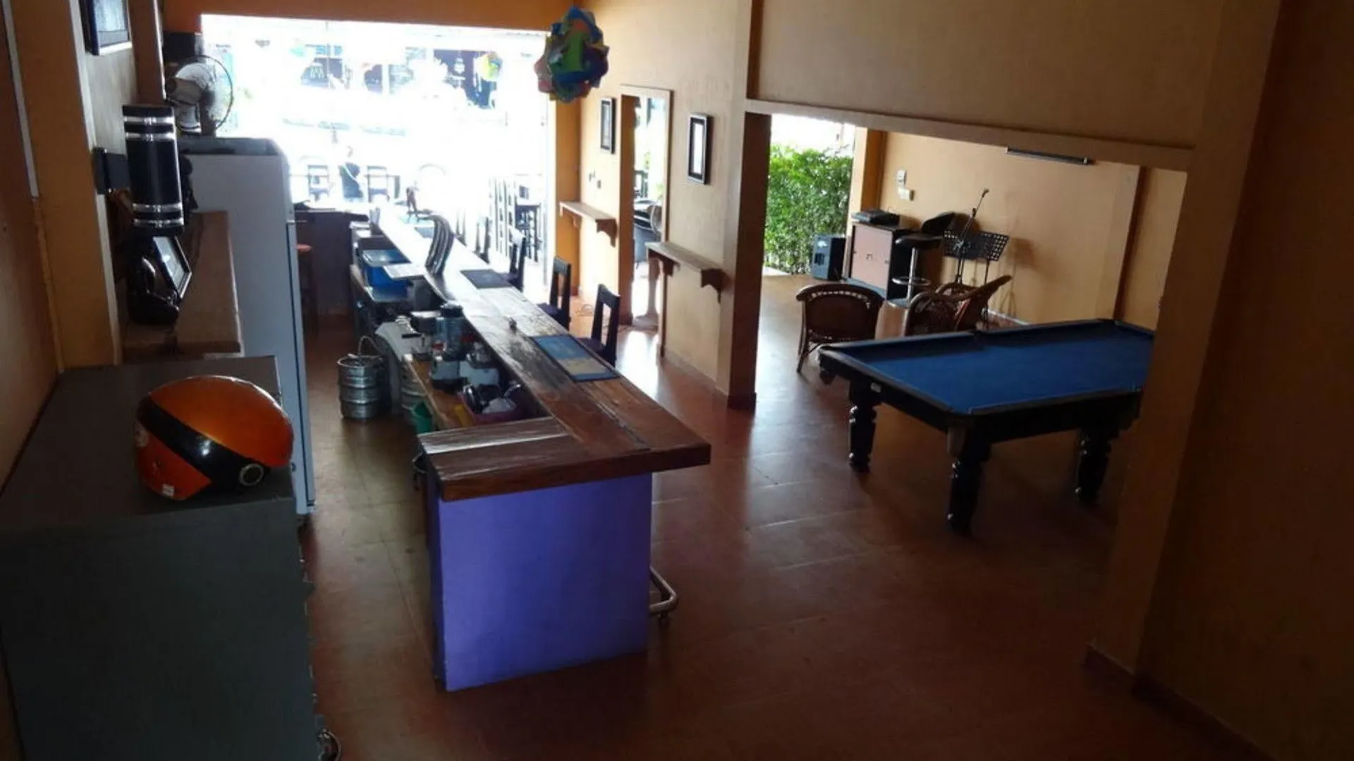 Hotel Kong Bar And Guesthouse