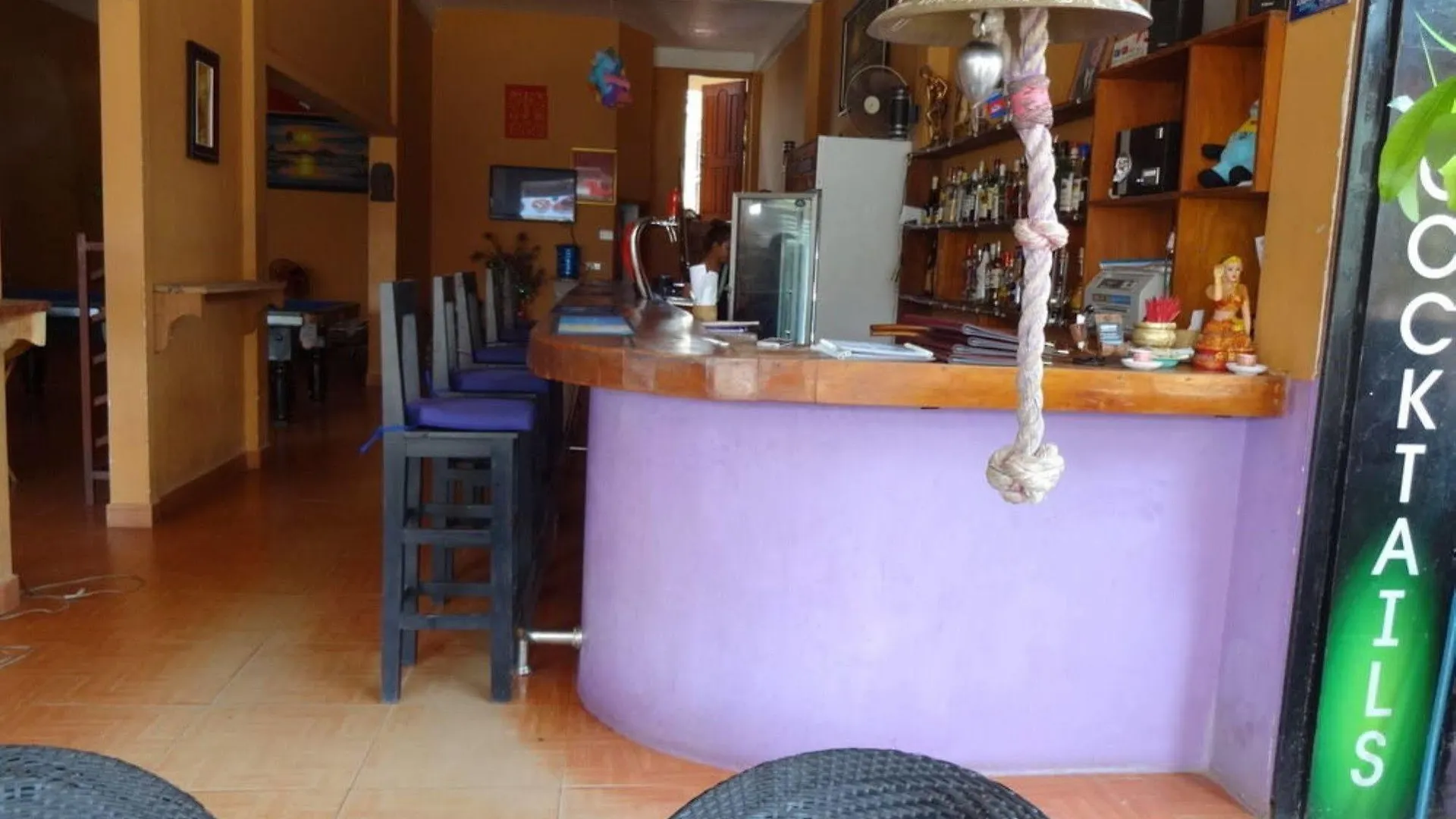 Kong Bar And Guesthouse Hotel